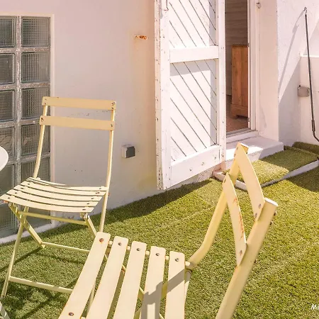 Apartment T3 Avec Terrasse, Proche Et Commerces A - Fr-1-349-199